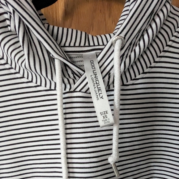 Lorna Jane Hoodie - Picture 3 of 4